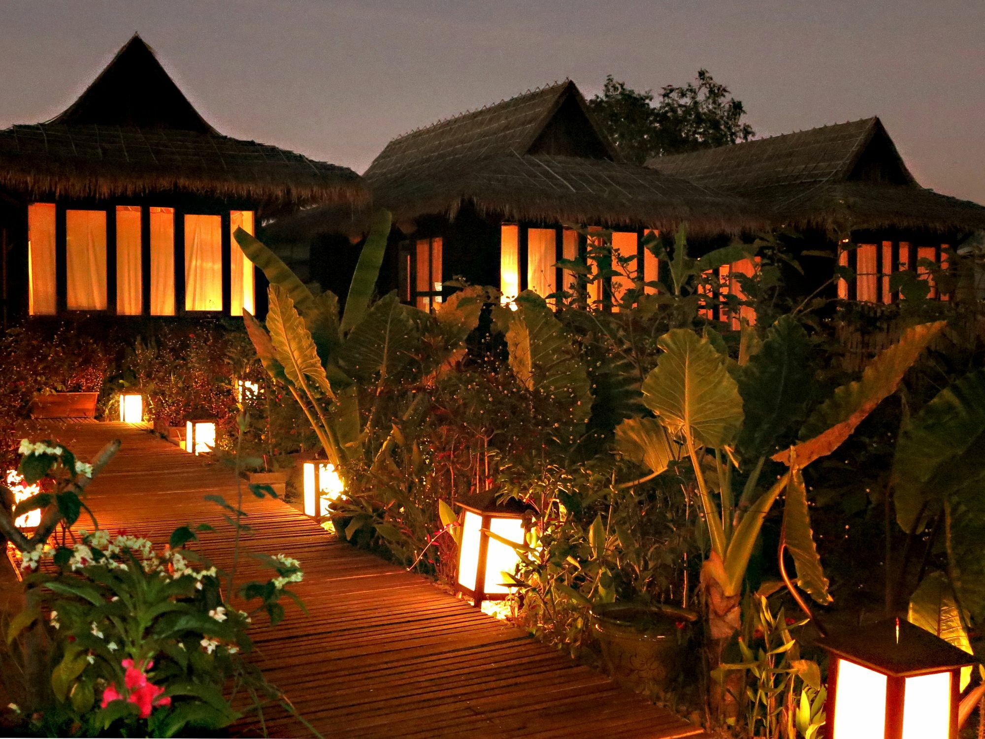 La Maison Birmane Boutique Hotel Inle Lake Extérieur photo
